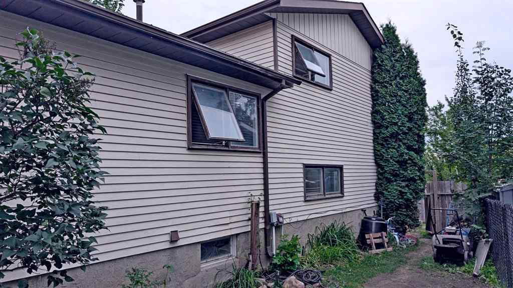 MLS® A2249684 - 259 Deerview Drive SE in Deer Ridge Calgary, Residential