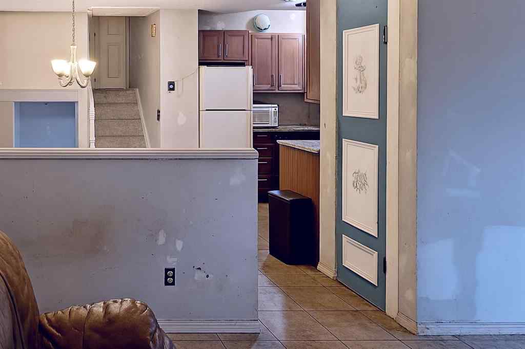 MLS® A2249684 - 259 Deerview Drive SE in Deer Ridge Calgary, Residential