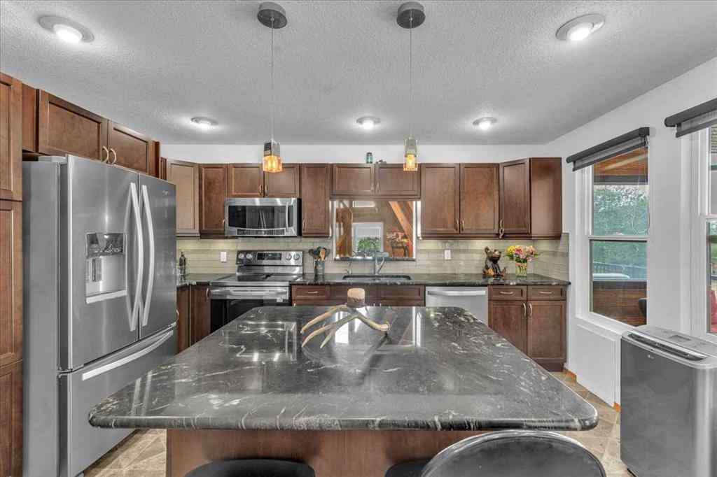 MLS® A2249685 - 241037 RGE RD 241   in NONE Rural Wheatland County, Residential