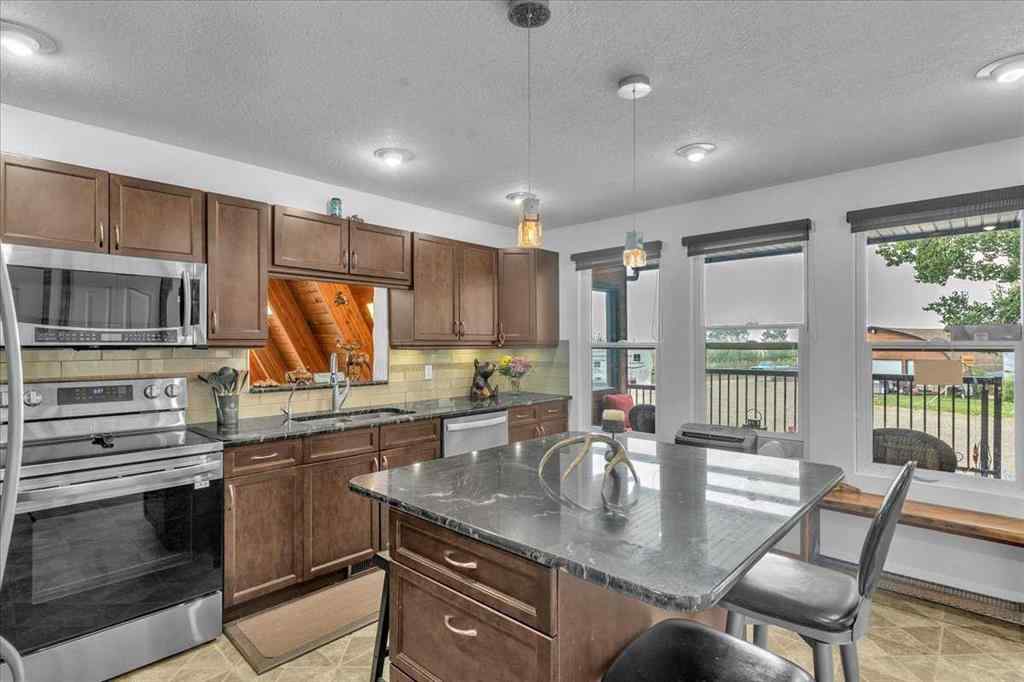 MLS® A2249685 - 241037 RGE RD 241   in NONE Rural Wheatland County, Residential