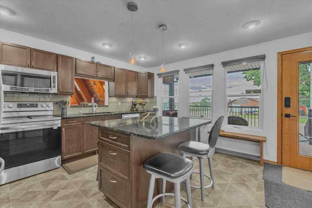 MLS® A2249685 - 241037 RGE RD 241   in NONE Rural Wheatland County, Residential