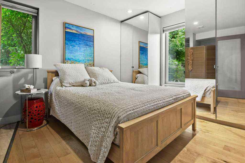 MLS® A2249686 - 112 Varsity Green Bay NW in Varsity Calgary, Residential