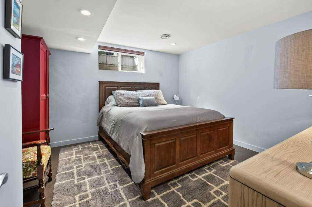MLS® A2249686 - 112 Varsity Green Bay NW in Varsity Calgary, Residential
