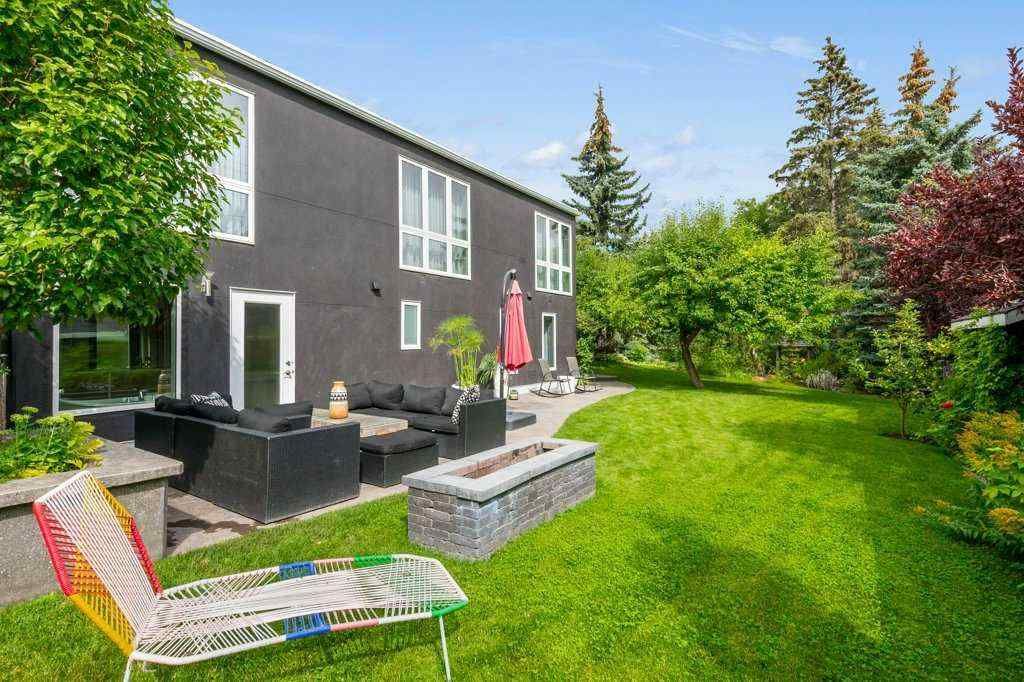 MLS® A2249686 - 112 Varsity Green Bay NW in Varsity Calgary, Residential