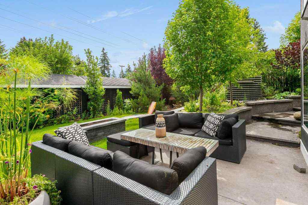 MLS® A2249686 - 112 Varsity Green Bay NW in Varsity Calgary, Residential