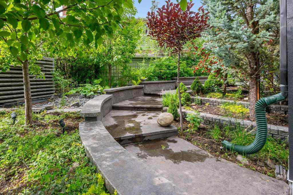 MLS® A2249686 - 112 Varsity Green Bay NW in Varsity Calgary, Residential