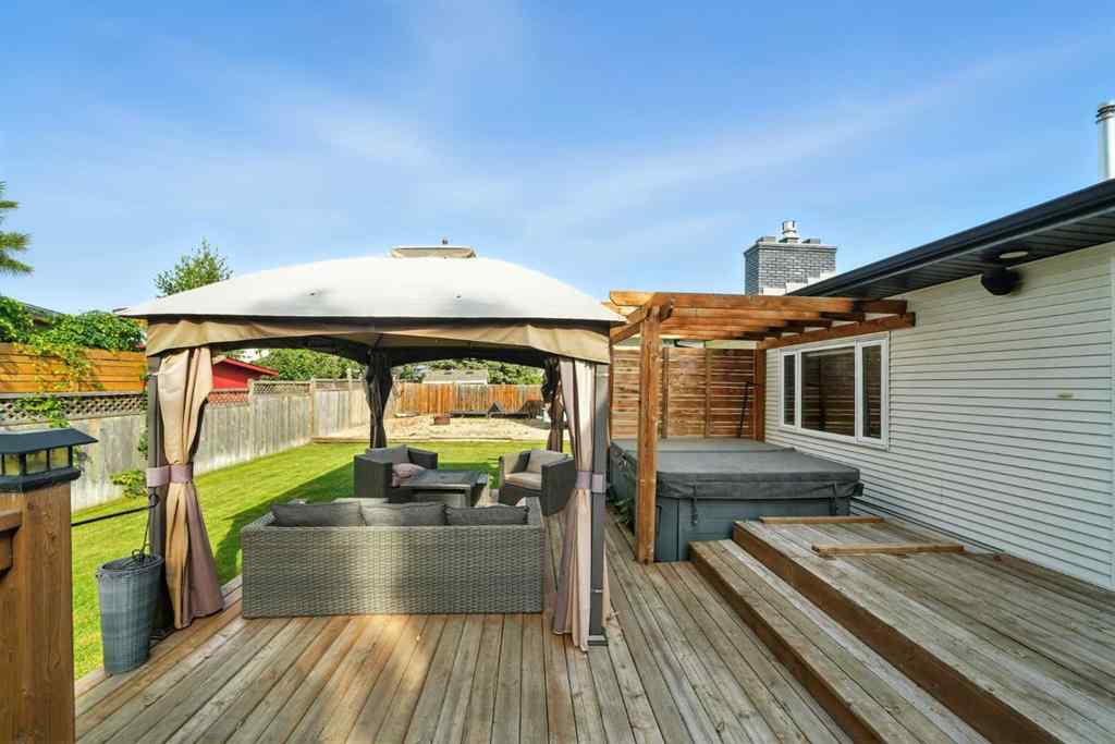 MLS® A2249690 - 6 Wiltshire Place  in West Park Red Deer, Residential