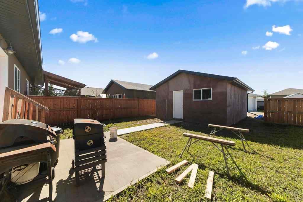MLS® A2249695 - 4414B 73 Street  in West Park Camrose, Residential