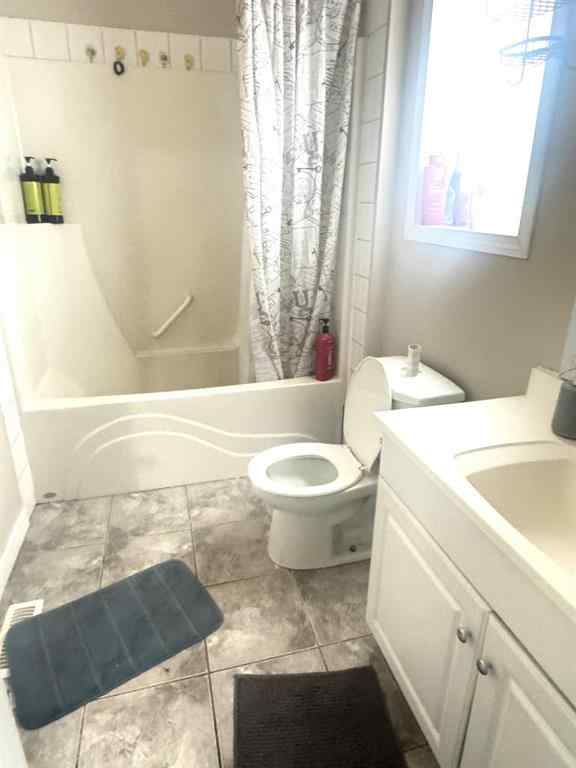 MLS® A2249697 - 47 SADDLEBACK Way NE in Saddle Ridge Calgary, Residential