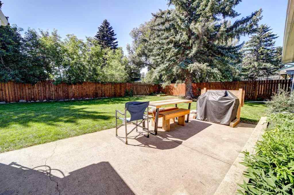 MLS® A2249698 - 418 Charlotte Street  in NONE Pincher Creek, Residential
