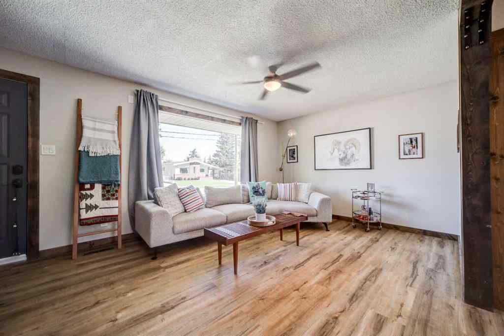MLS® A2249698 - 418 Charlotte Street  in NONE Pincher Creek, Residential