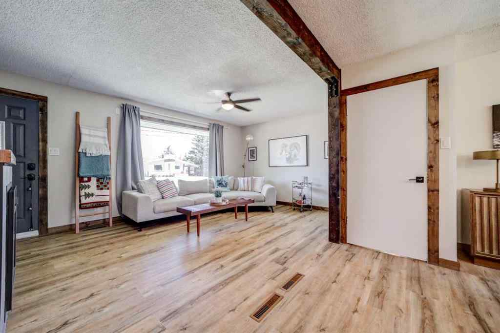 MLS® A2249698 - 418 Charlotte Street  in NONE Pincher Creek, Residential