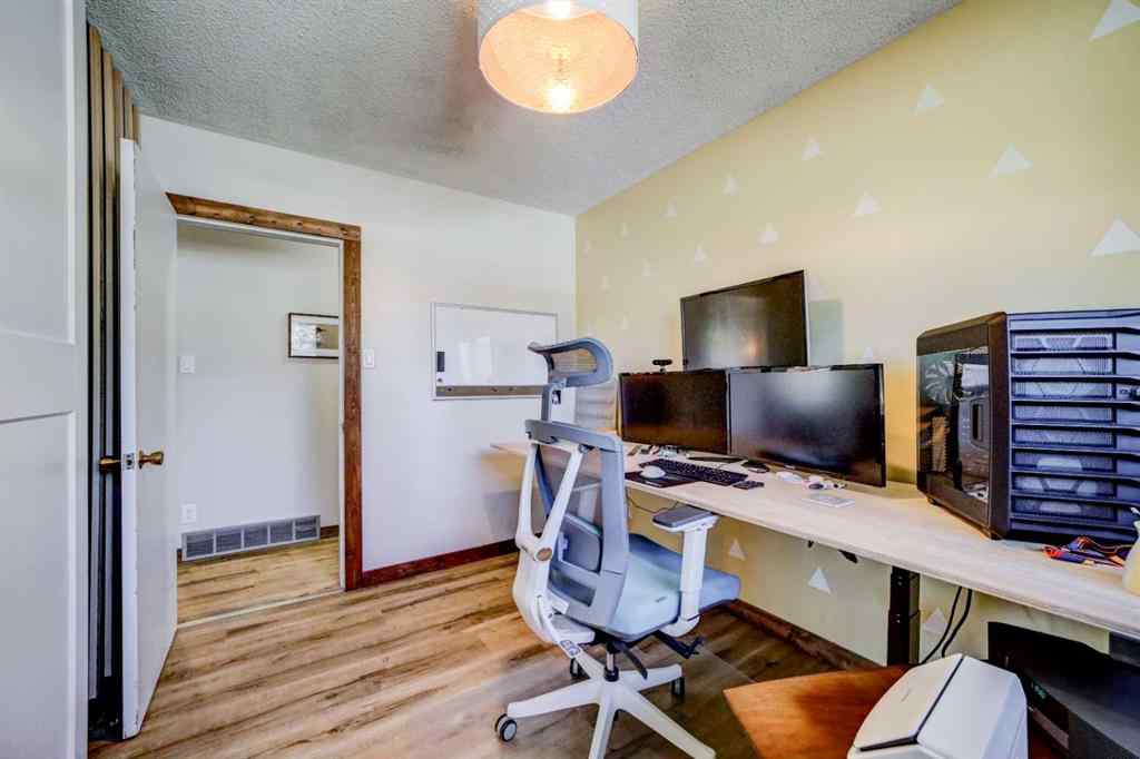 MLS® A2249698 - 418 Charlotte Street  in NONE Pincher Creek, Residential