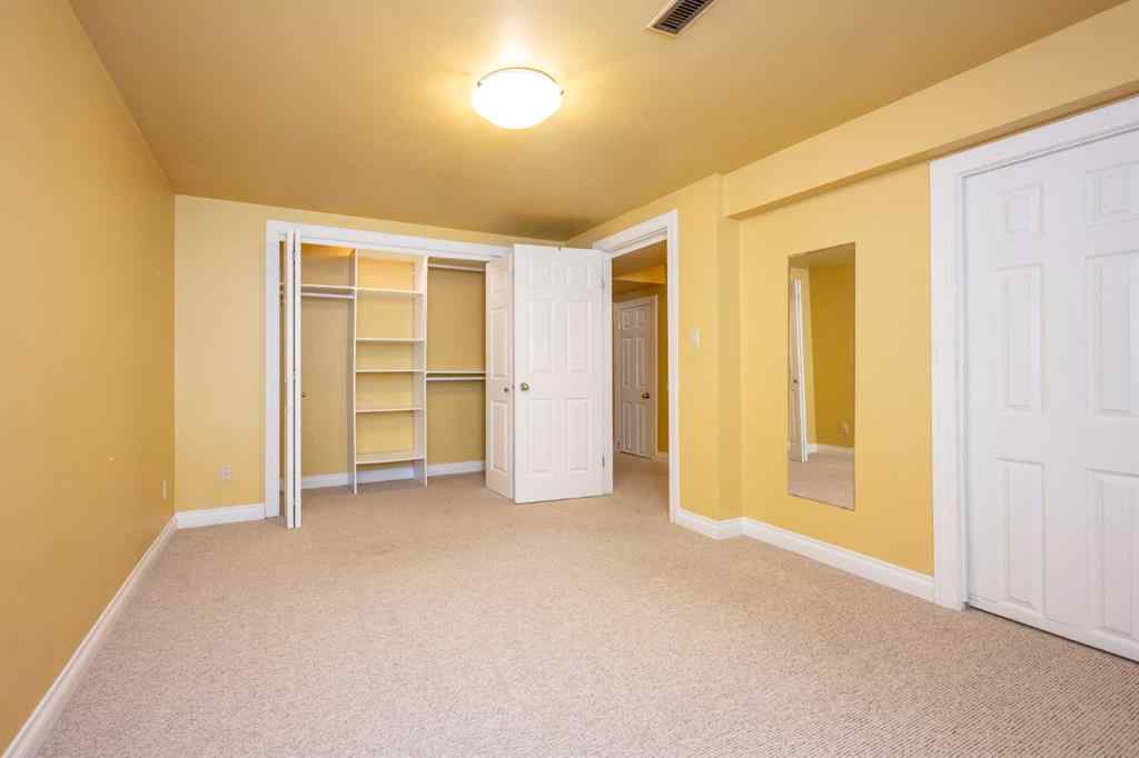 MLS® A2249712 - 15 Harrow Crescent SW in Haysboro Calgary, Residential