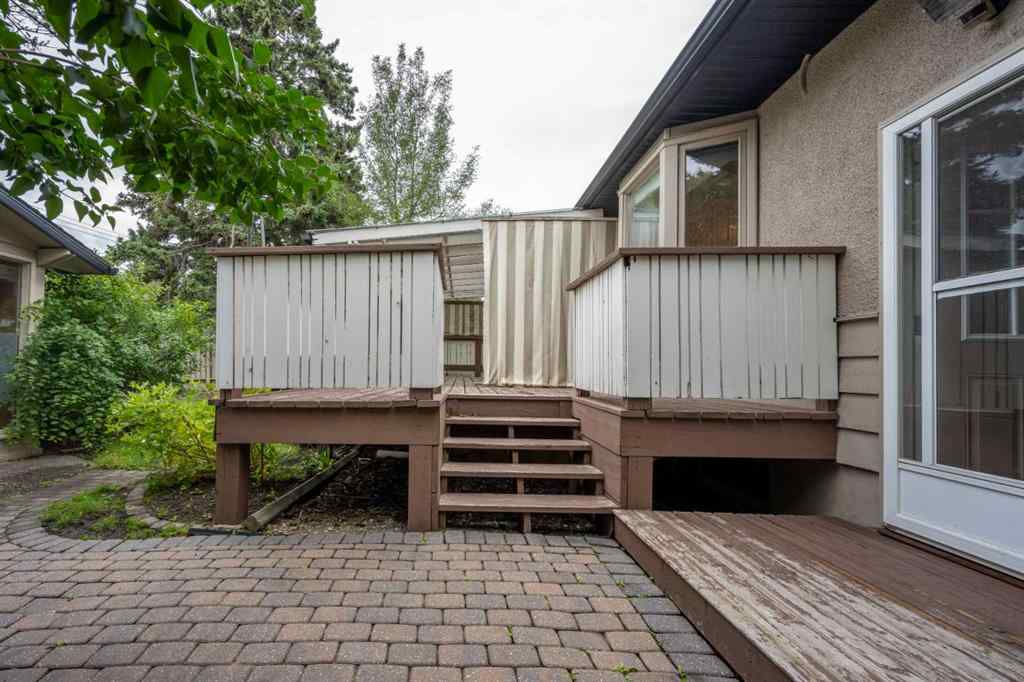MLS® A2249712 - 15 Harrow Crescent SW in Haysboro Calgary, Residential