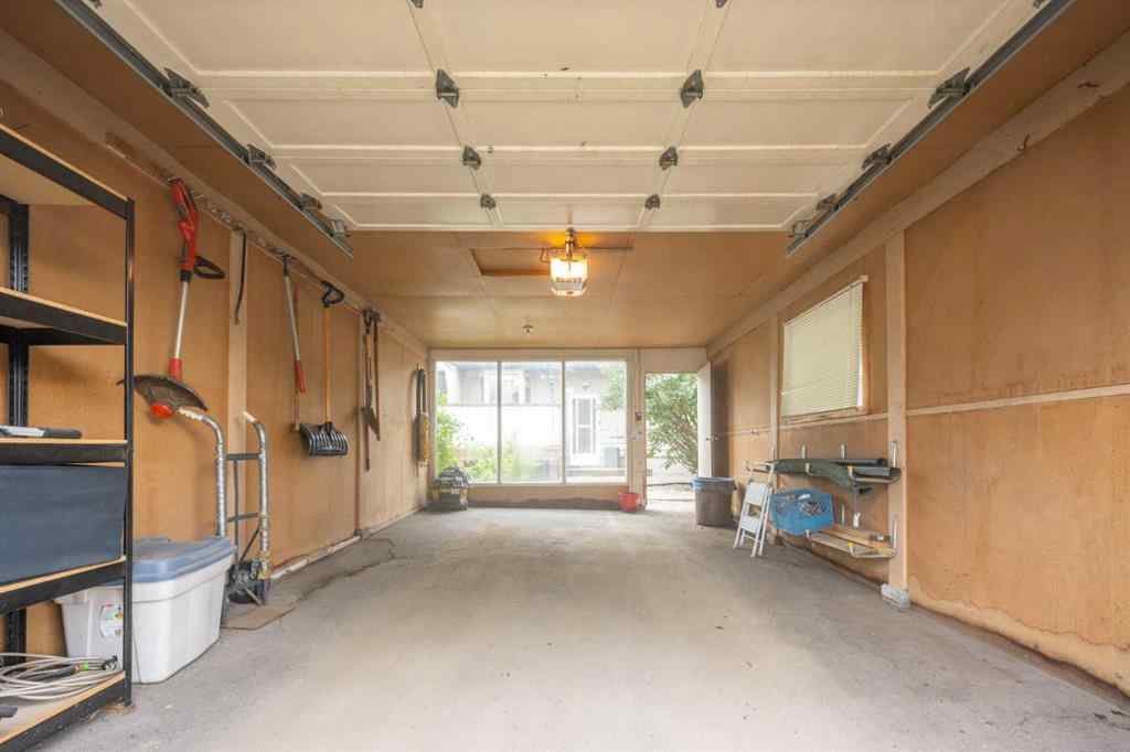 MLS® A2249712 - 15 Harrow Crescent SW in Haysboro Calgary, Residential
