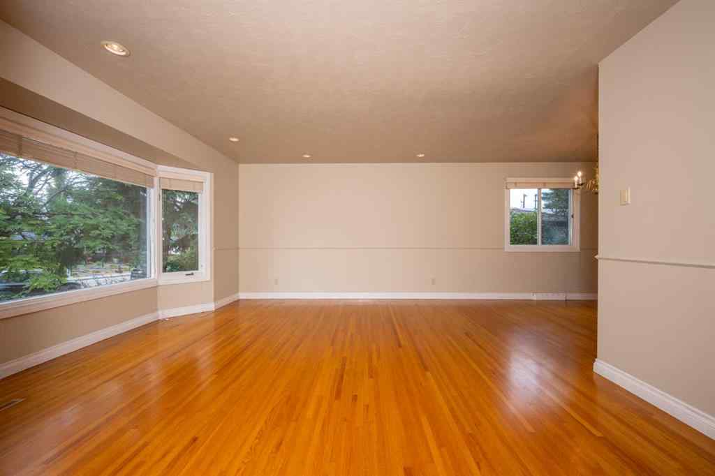 MLS® A2249712 - 15 Harrow Crescent SW in Haysboro Calgary, Residential