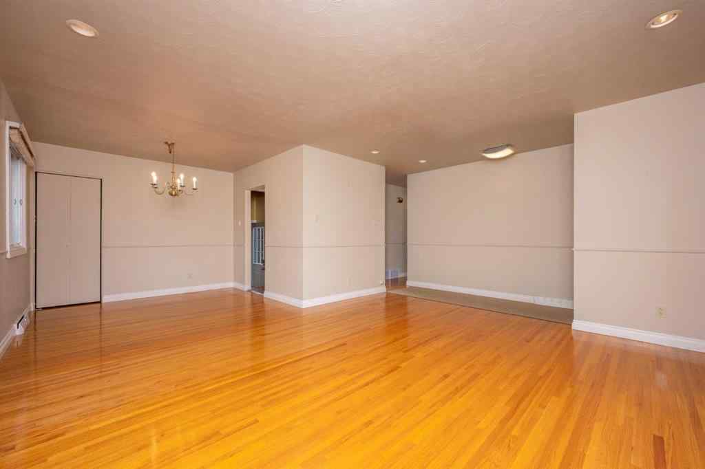 MLS® A2249712 - 15 Harrow Crescent SW in Haysboro Calgary, Residential