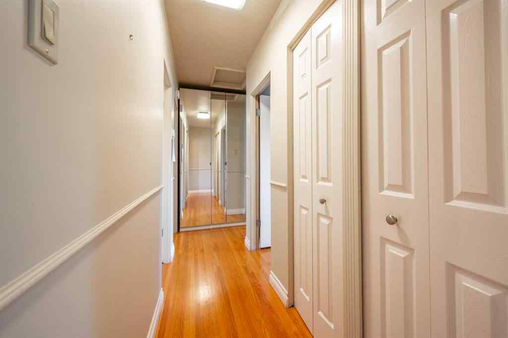 MLS® A2249712 - 15 Harrow Crescent SW in Haysboro Calgary, Residential