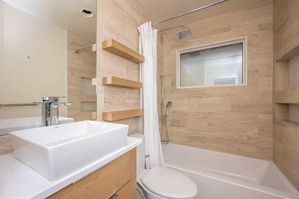 MLS® A2249712 - 15 Harrow Crescent SW in Haysboro Calgary, Residential