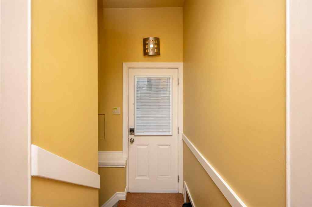 MLS® A2249712 - 15 Harrow Crescent SW in Haysboro Calgary, Residential