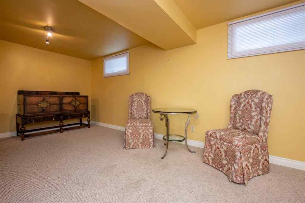 MLS® A2249712 - 15 Harrow Crescent SW in Haysboro Calgary, Residential