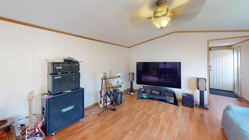 MLS® A2249718 - 105 Meadowlake Close E in Meadow Lake Brooks, Residential