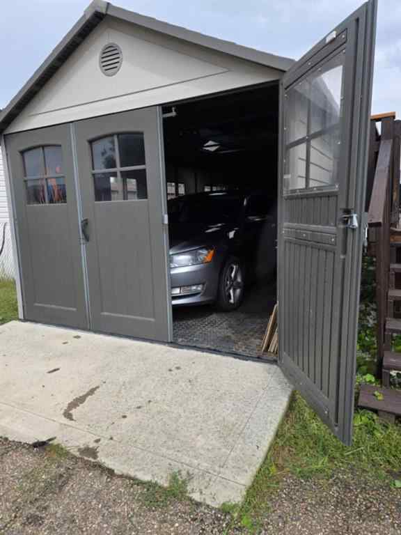 MLS® A2249718 - 105 Meadowlake Close E in Meadow Lake Brooks, Residential