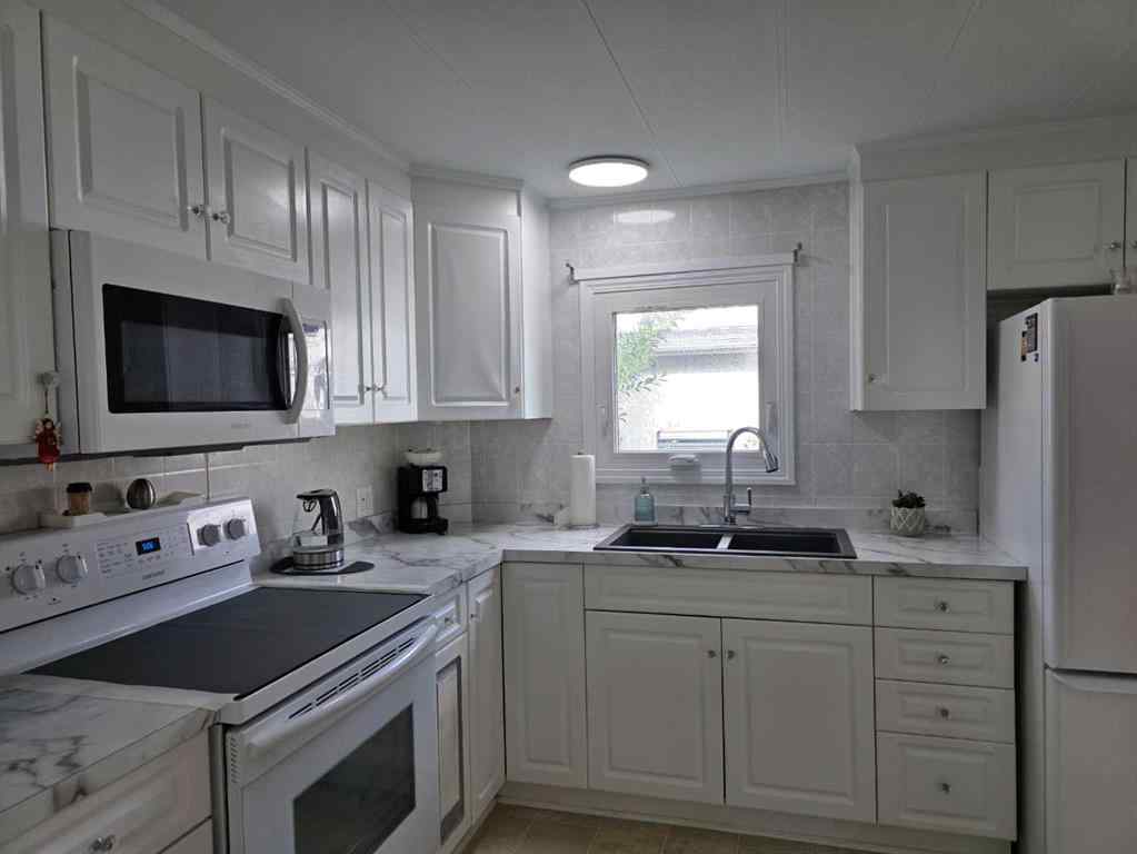 MLS® A2249740 - Unit #16 6834 59 Avenue  in Mustang Acres Red Deer, Mobile