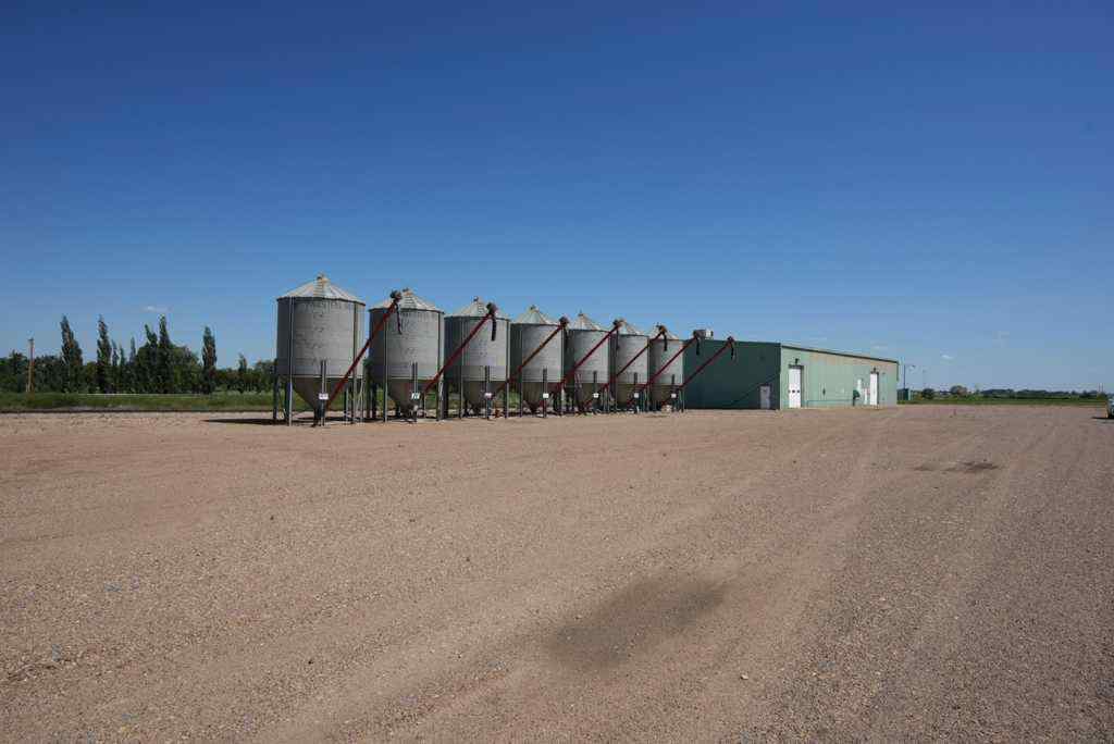MLS® A2249742 - 184075 7th Street E in NONE Rural Newell, County of, Land