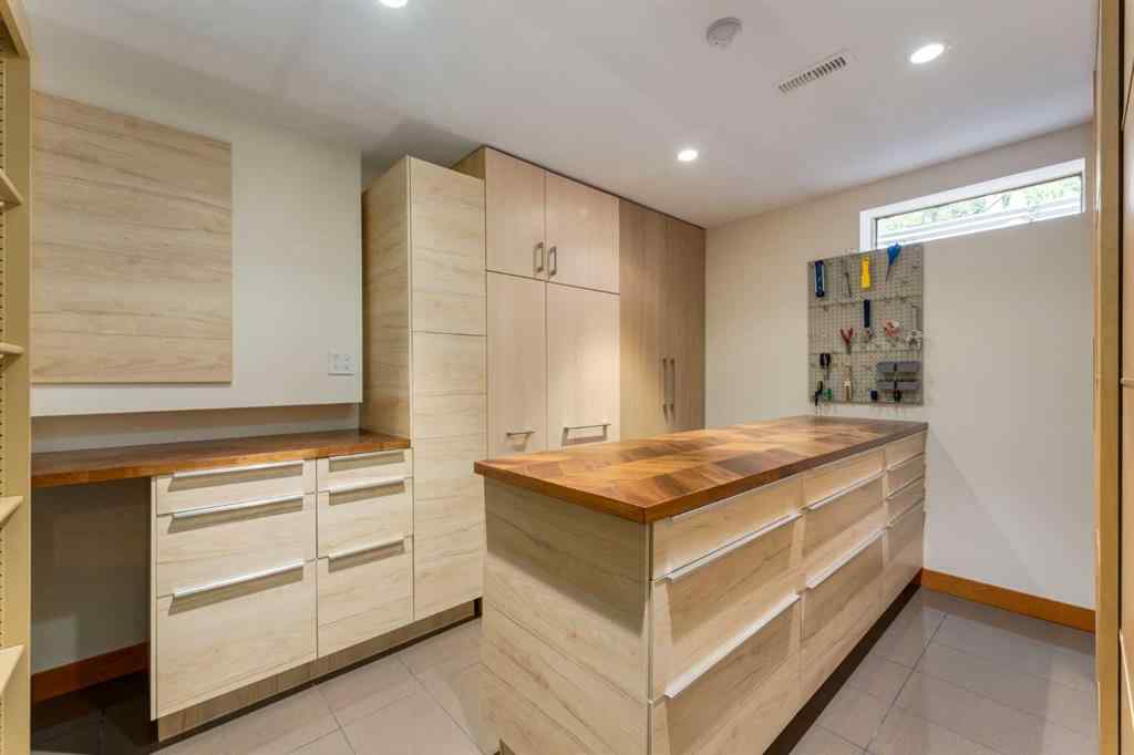 MLS® A2249748 - 51 Signal Hill Mews SW in Signal Hill Calgary, Residential