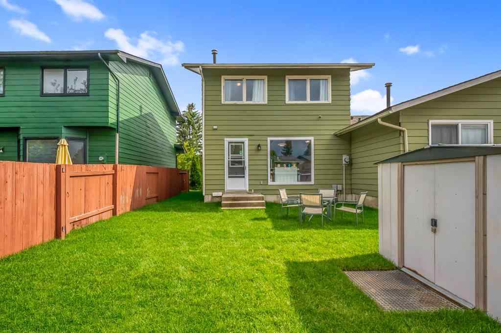 MLS® A2249756 - 30 Sunhurst Crescent SE in Sundance Calgary, Residential