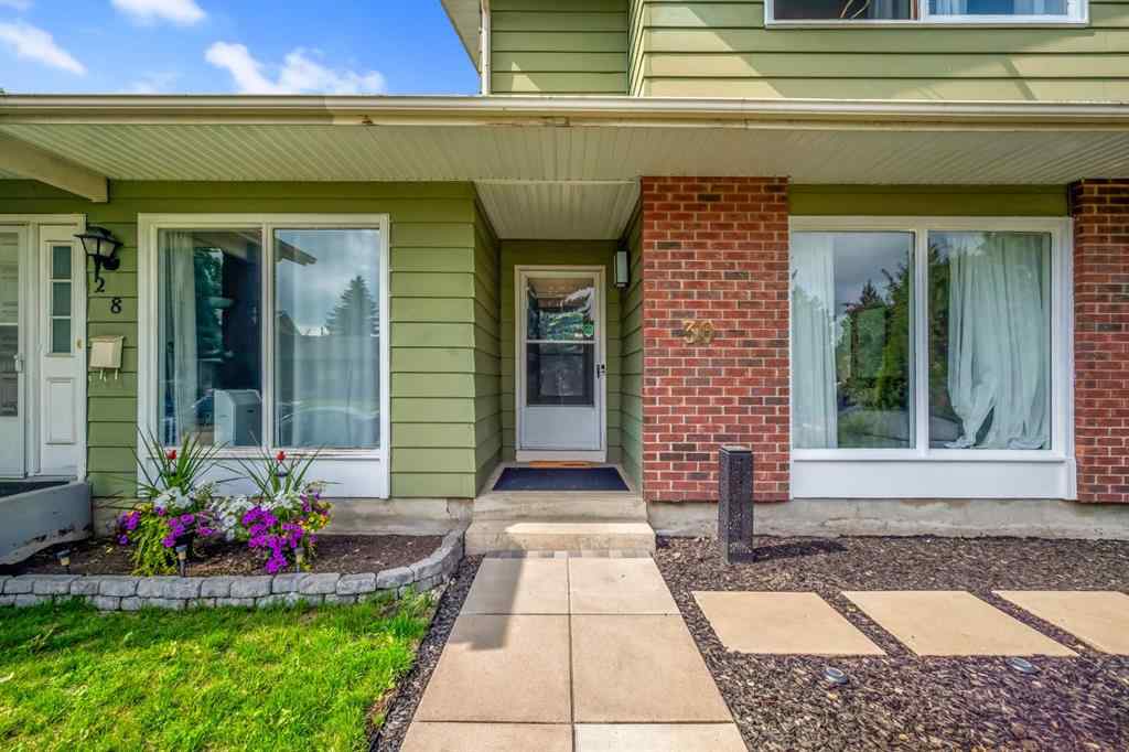 MLS® A2249756 - 30 Sunhurst Crescent SE in Sundance Calgary, Residential