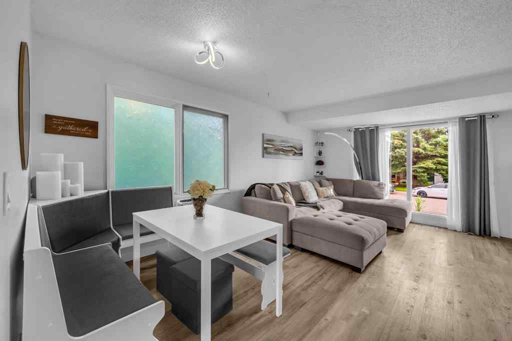 MLS® A2249756 - 30 Sunhurst Crescent SE in Sundance Calgary, Residential