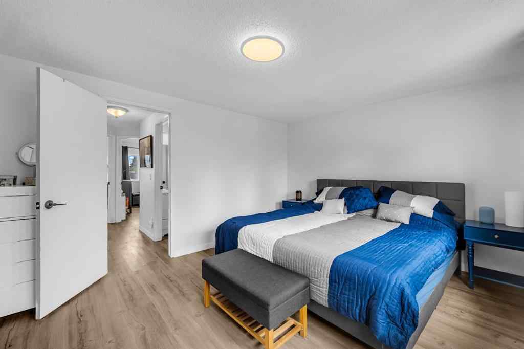 MLS® A2249756 - 30 Sunhurst Crescent SE in Sundance Calgary, Residential