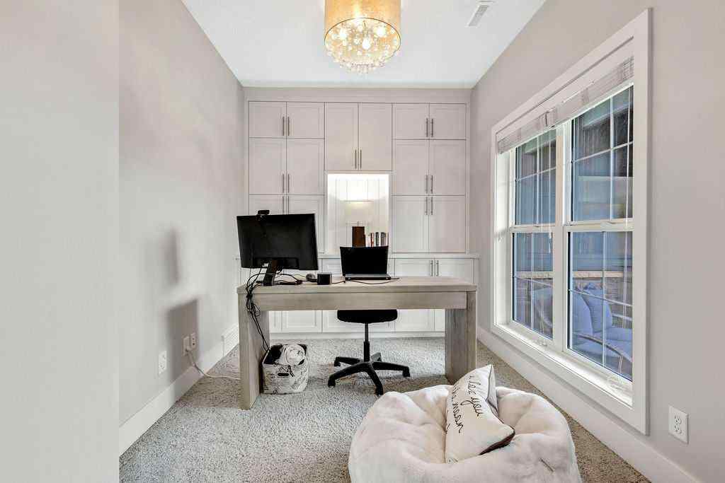 MLS® A2249761 - 44 Quarry Lane SE in Douglasdale/Glen Calgary, Residential