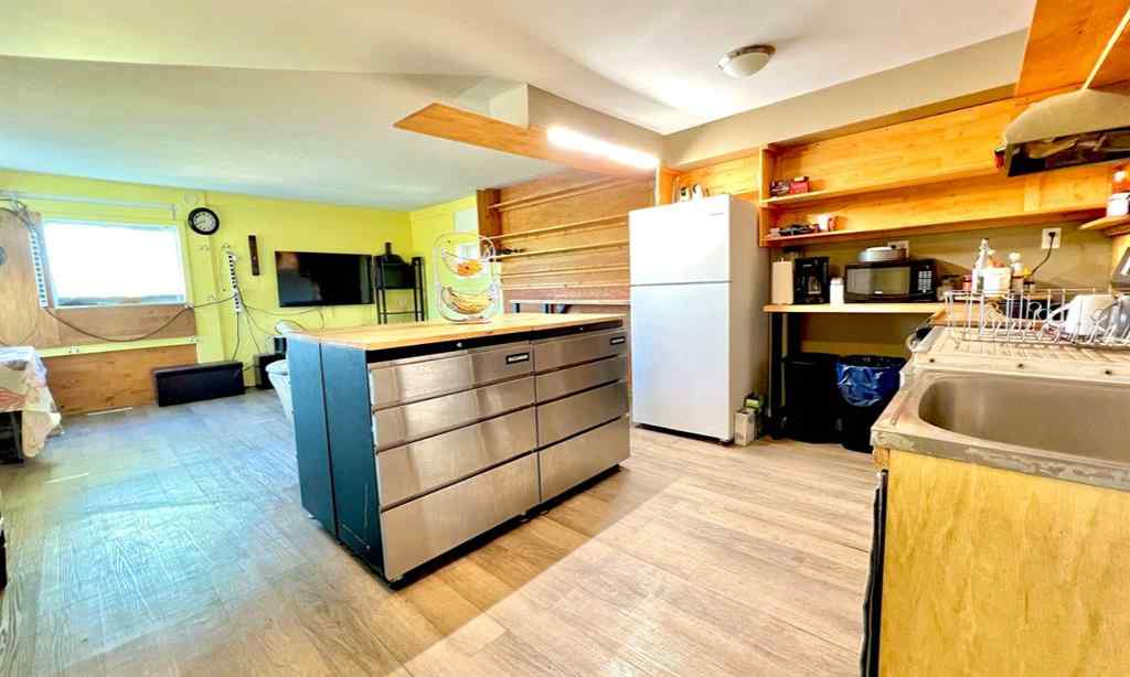 MLS® A2249762 - 813 Center Street  in Hanna Hanna, Residential