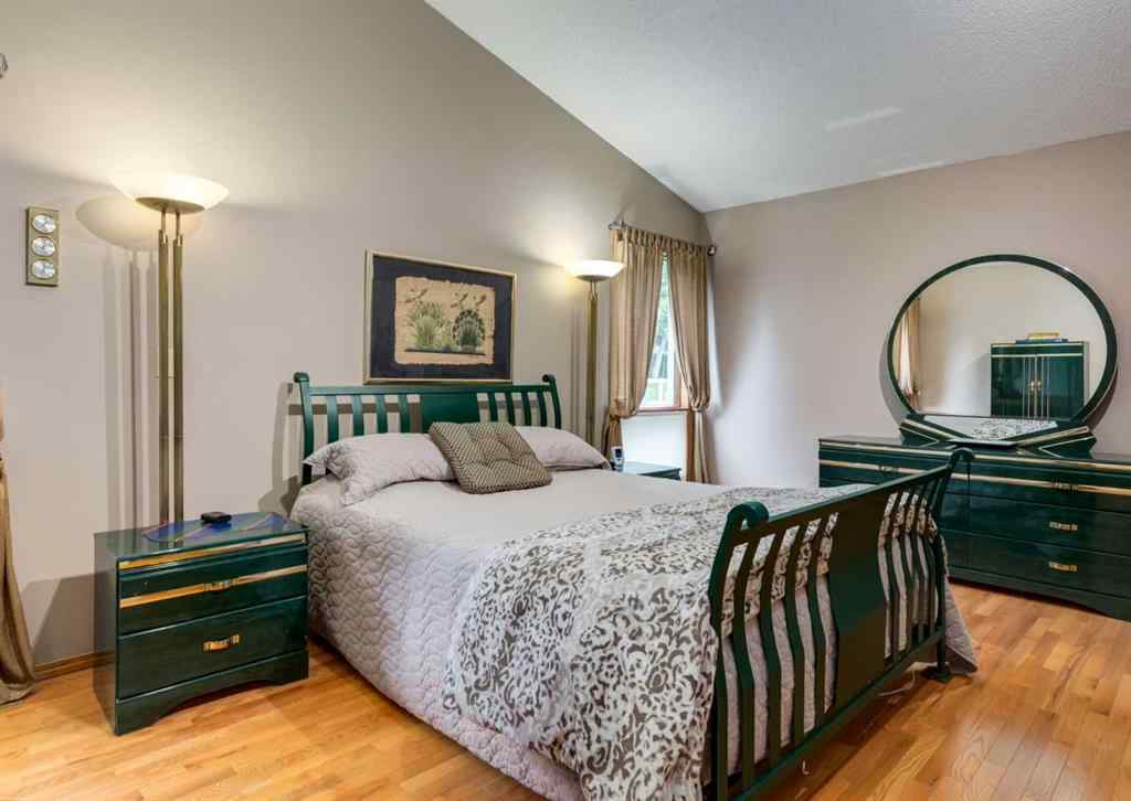 MLS® A2249772 - 206 Hawkside Mews NW in Hawkwood Calgary, Residential