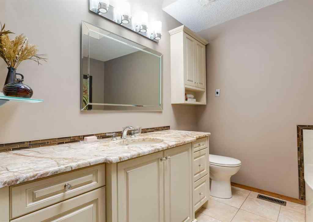 MLS® A2249772 - 206 Hawkside Mews NW in Hawkwood Calgary, Residential