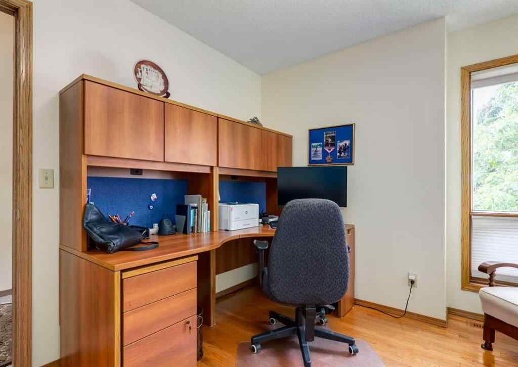 MLS® A2249772 - 206 Hawkside Mews NW in Hawkwood Calgary, Residential