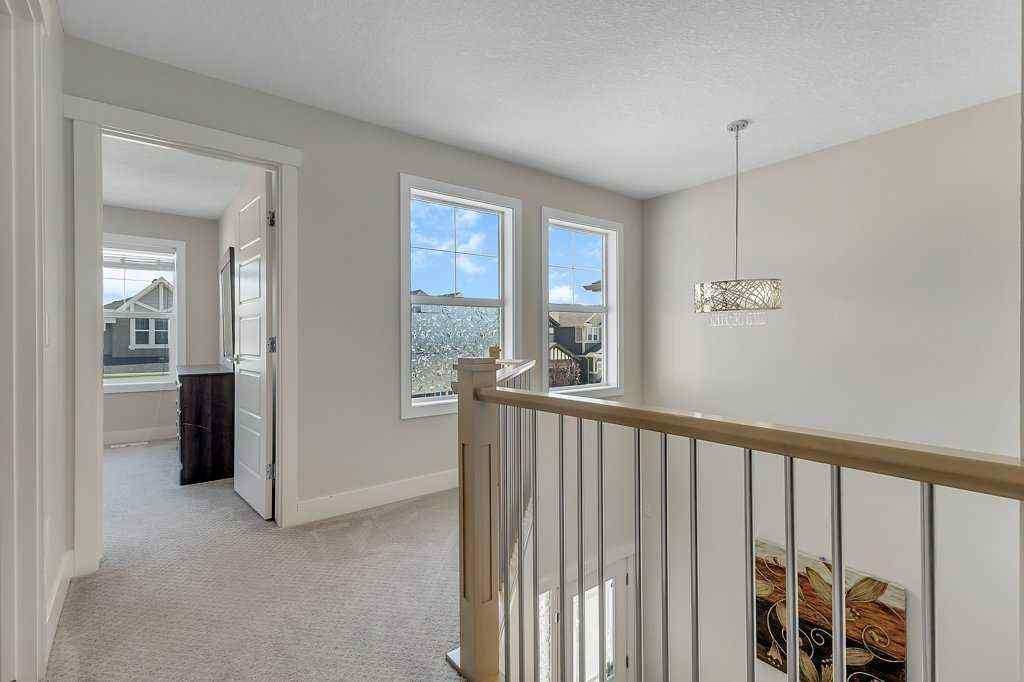 MLS® A2249775 - 233 Kingsbury Close SE in Kings Heights Airdrie, Residential