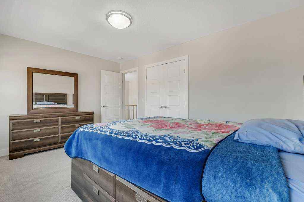 MLS® A2249775 - 233 Kingsbury Close SE in Kings Heights Airdrie, Residential