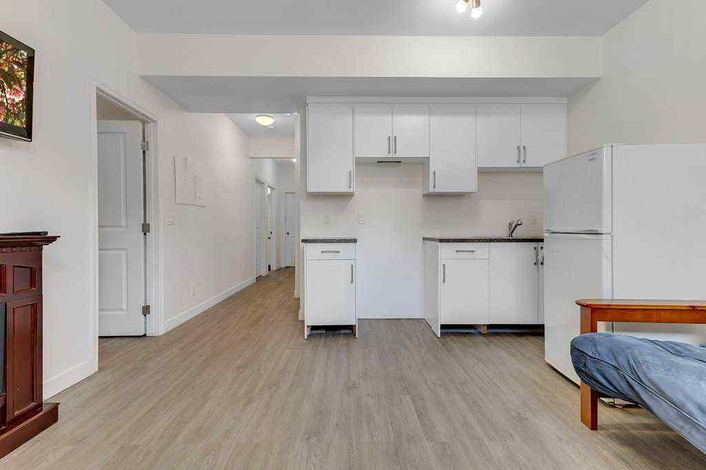 MLS® A2249775 - 233 Kingsbury Close SE in Kings Heights Airdrie, Residential