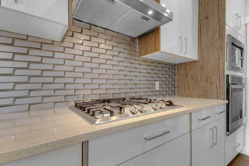 MLS® A2249775 - 233 Kingsbury Close SE in Kings Heights Airdrie, Residential