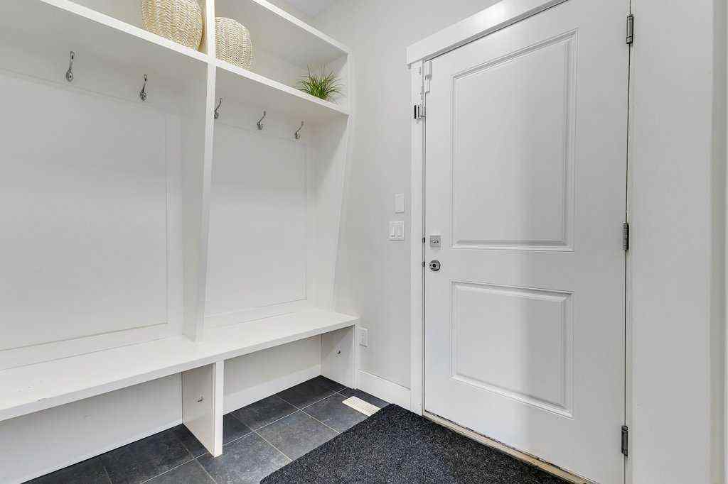 MLS® A2249775 - 233 Kingsbury Close SE in Kings Heights Airdrie, Residential
