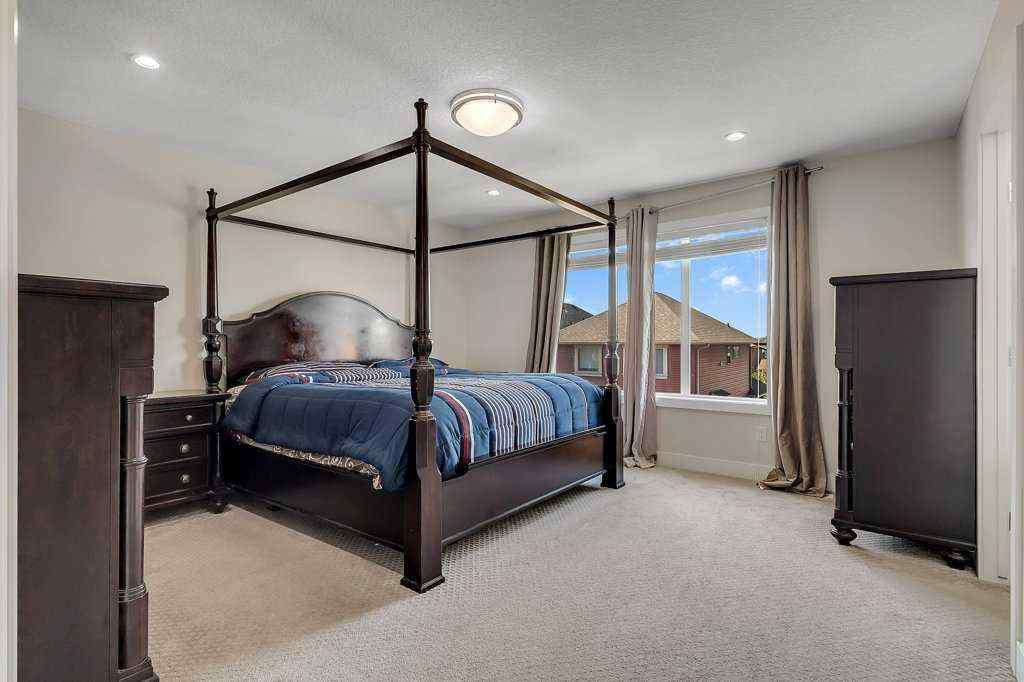 MLS® A2249775 - 233 Kingsbury Close SE in Kings Heights Airdrie, Residential