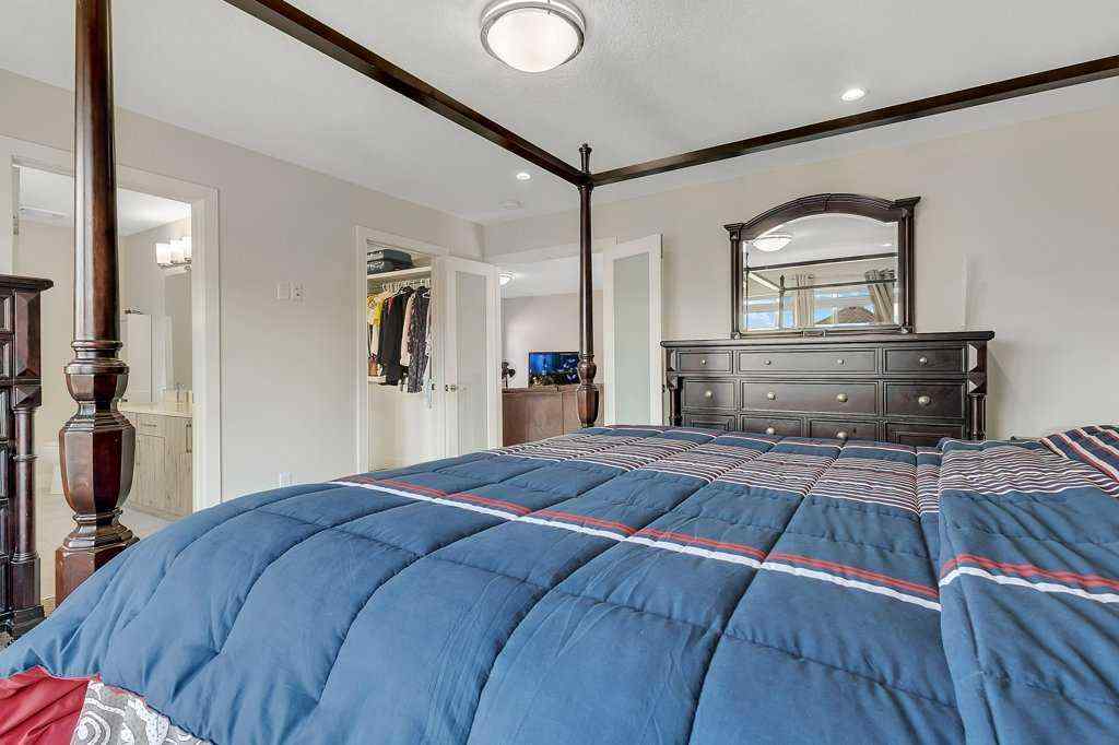 MLS® A2249775 - 233 Kingsbury Close SE in Kings Heights Airdrie, Residential