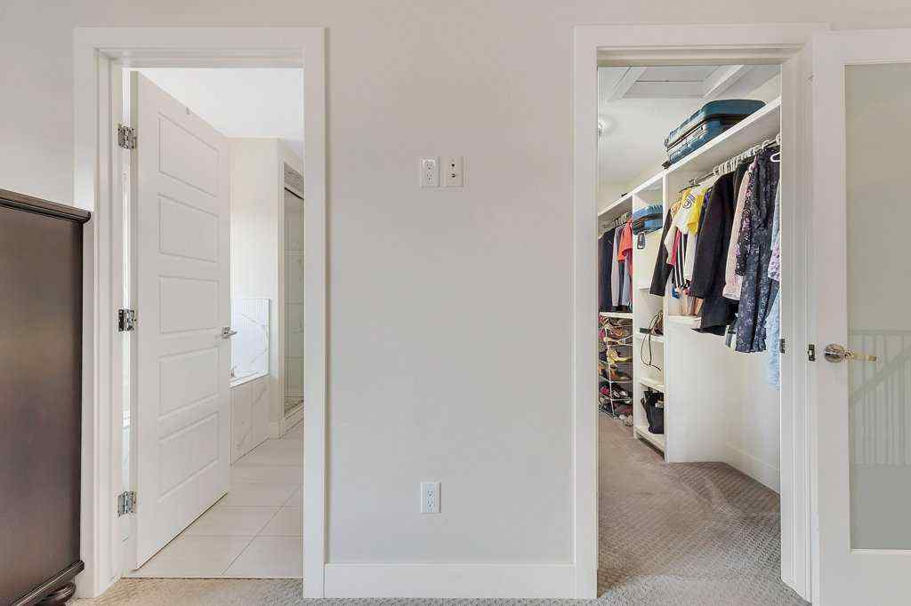MLS® A2249775 - 233 Kingsbury Close SE in Kings Heights Airdrie, Residential
