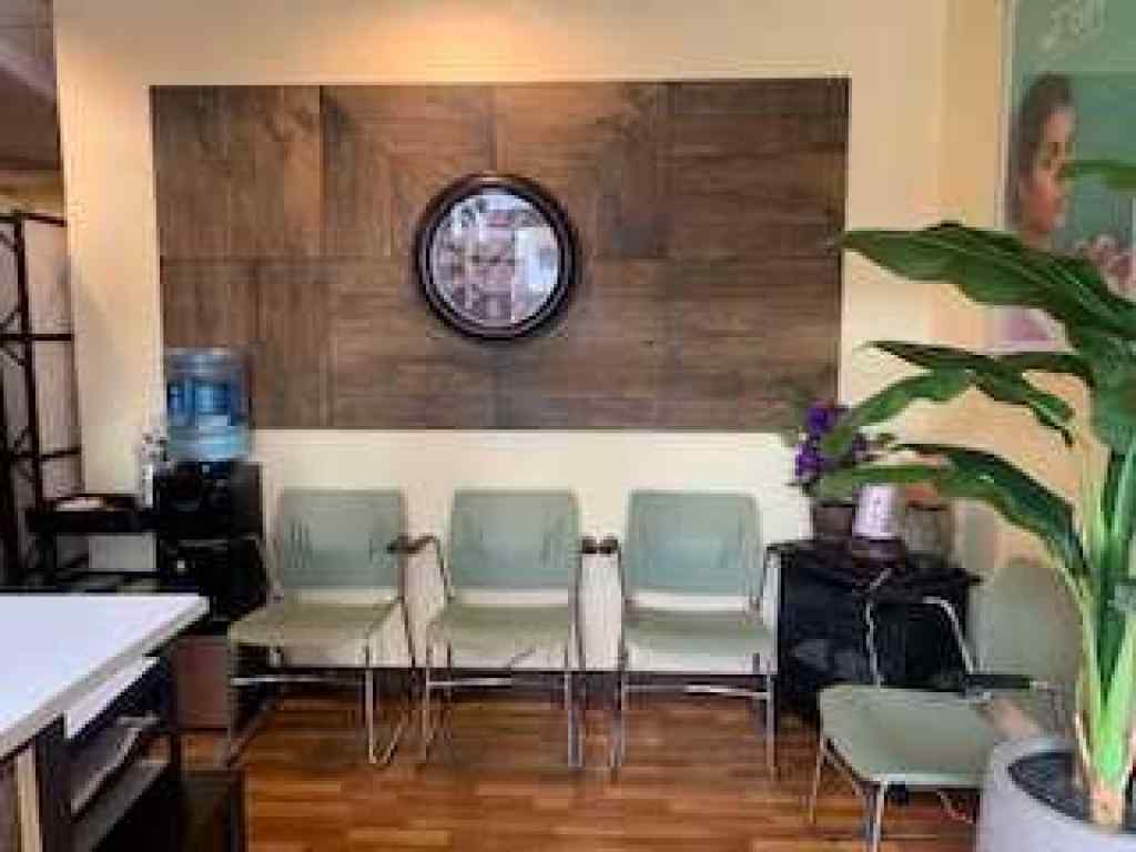 MLS® A2249778 - Unit #10 3803 26 Street SW in Glenbrook Calgary, Commercial