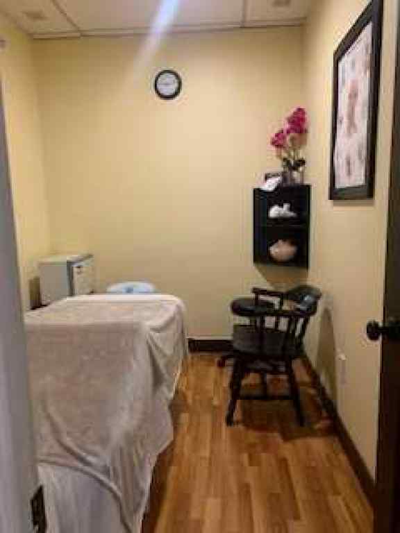 MLS® A2249778 - Unit #10 3803 26 Street SW in Glenbrook Calgary, Commercial